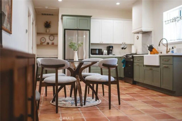 613 W Olive, Monrovia, CA 91016