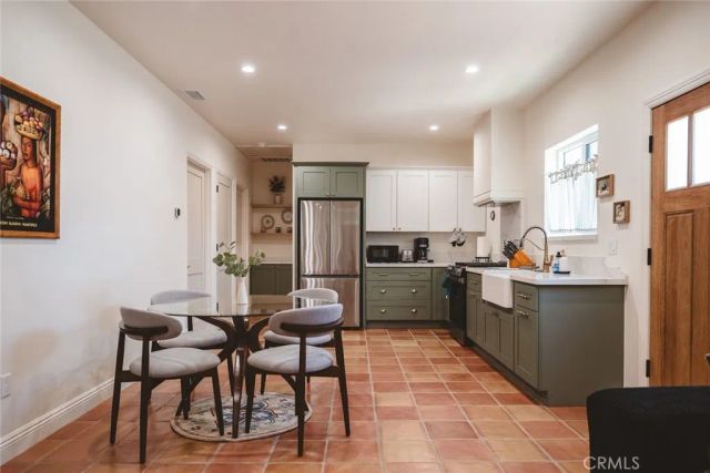 613 W Olive, Monrovia, CA 91016