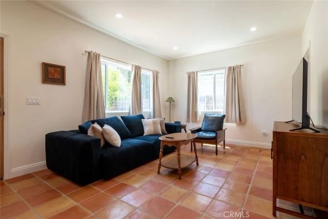 613 W Olive, Monrovia, CA 91016