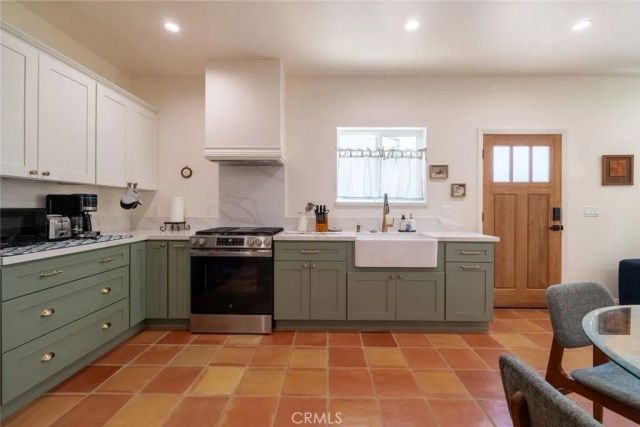 613 W Olive, Monrovia, CA 91016