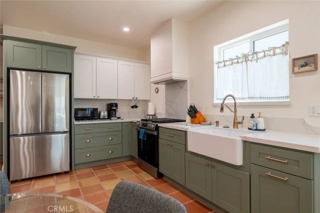 613 W Olive, Monrovia, CA 91016