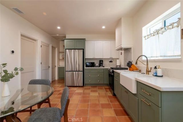 613 W Olive, Monrovia, CA 91016