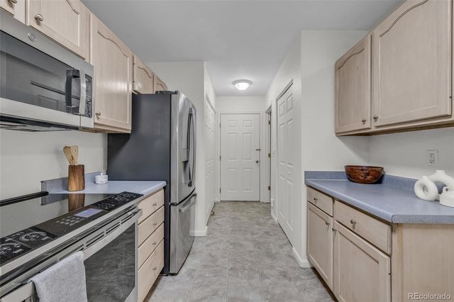 5242 W 68th Avenue, Arvada, CO 80003