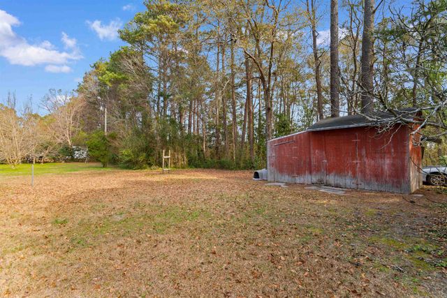 404 Davenport Rd., Mullins, SC 29574