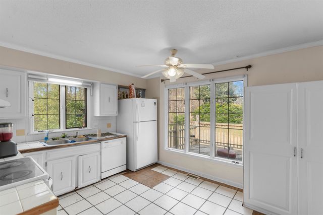 404 Davenport Rd., Mullins, SC 29574