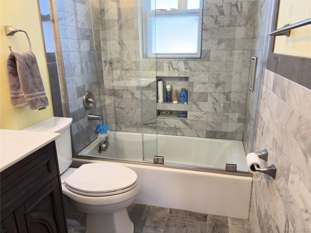 23 Kime Avenue, North Babylon, NY 11703