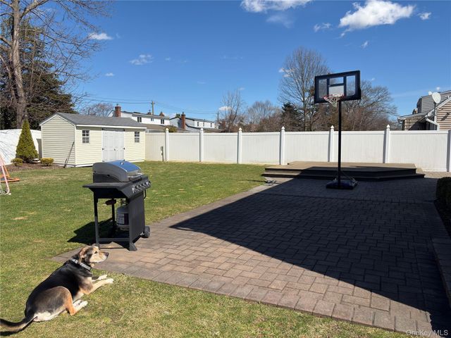 23 Kime Avenue, North Babylon, NY 11703