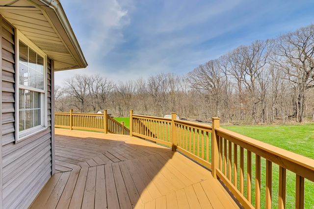 766 Wigeon Court, Valparaiso, IN 46385