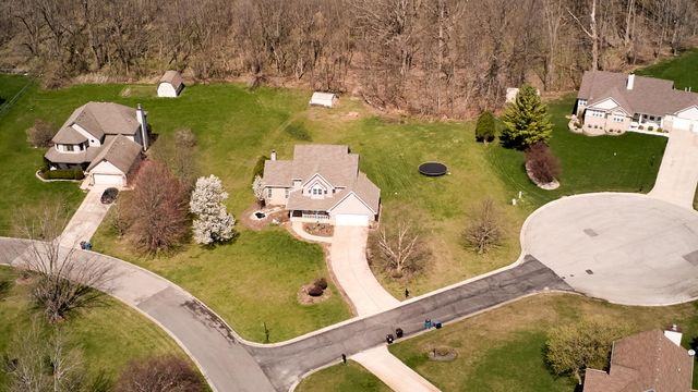 766 Wigeon Court, Valparaiso, IN 46385