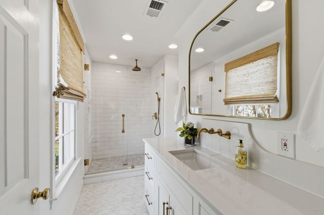 3721 Auburn Ln, Nashville, TN 37215