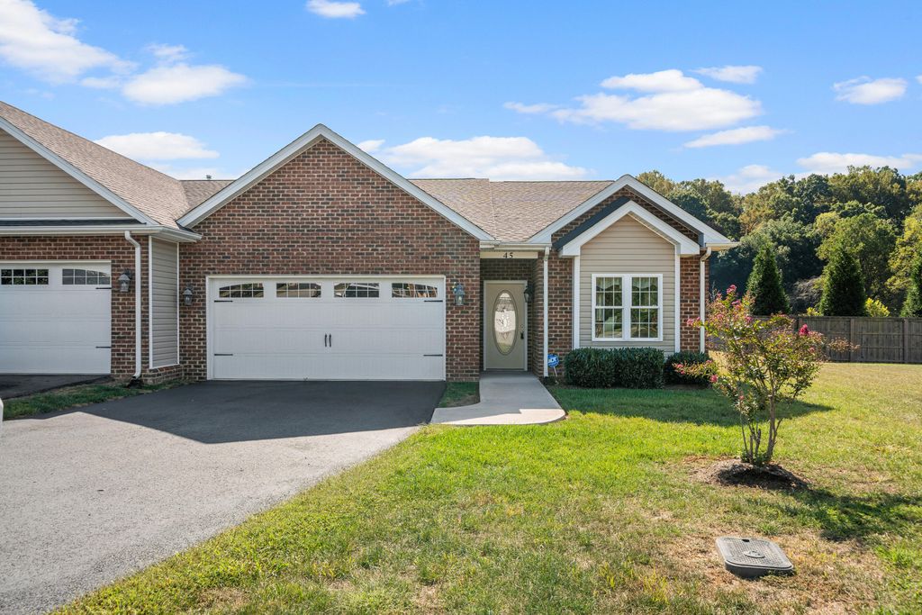 45 Brookfield CT, Roanoke, VA 24012
