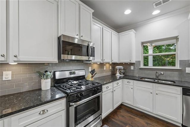 2486 Loughridge Drive, Buford, GA 30519