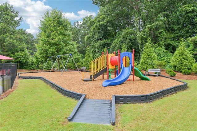 2486 Loughridge Drive, Buford, GA 30519