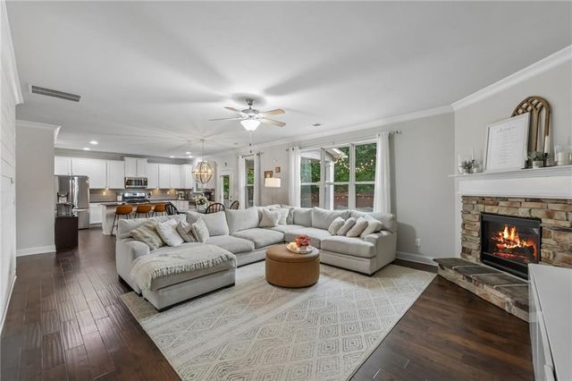2486 Loughridge Drive, Buford, GA 30519