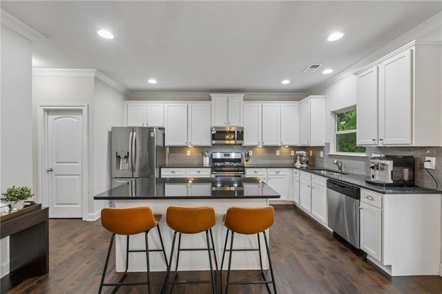 2486 Loughridge Drive, Buford, GA 30519