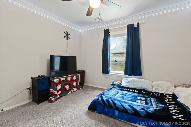 2207 Pecan Chase Circle, Claremore, OK 74017