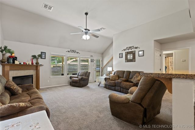 2207 Pecan Chase Circle, Claremore, OK 74017