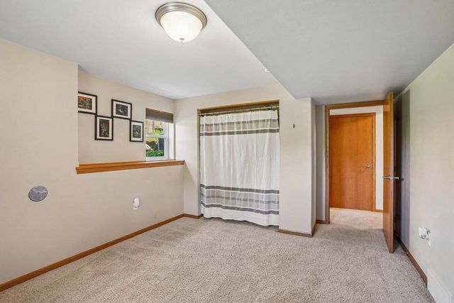 4450 Snowy Ridge Trail, Windsor, WI 53598