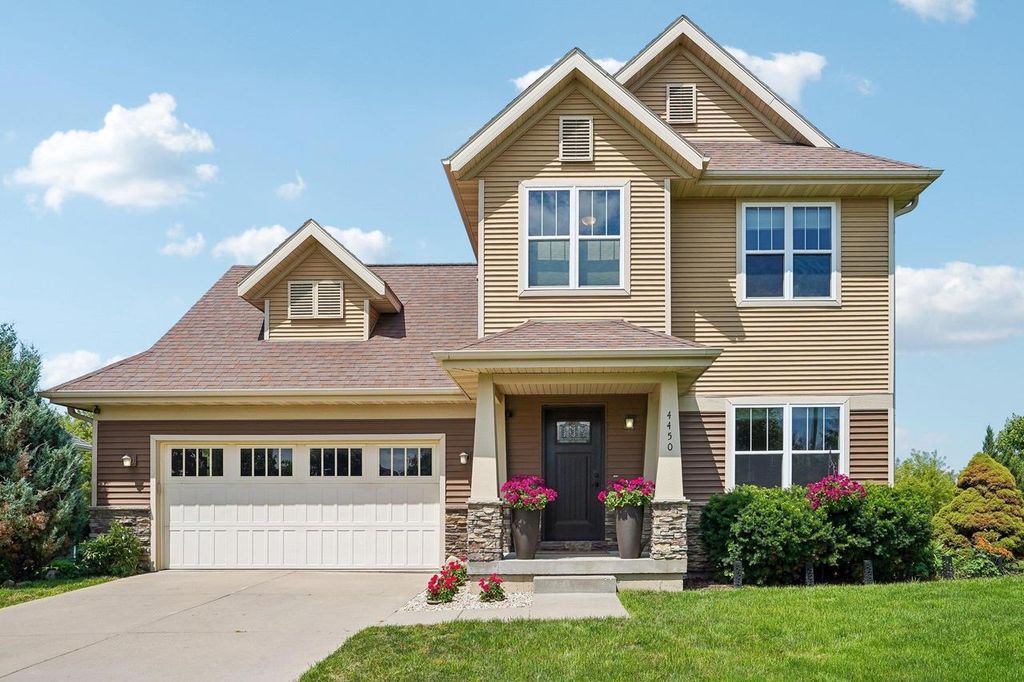 4450 Snowy Ridge Trail, Windsor, WI 53598