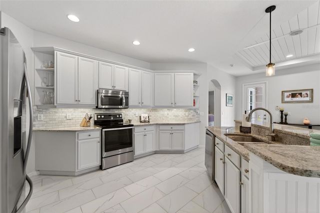 5515 GOLDEN ISLES DRIVE, Apollo Beach, FL 33572