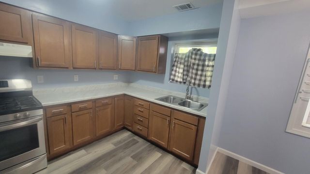 1305 E 40th Avenue, Gary, IN 46409