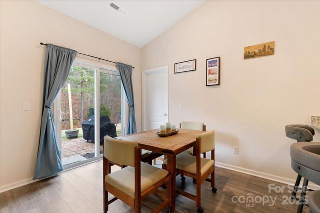 7332 Amberly Hills Road, Charlotte, NC 28215