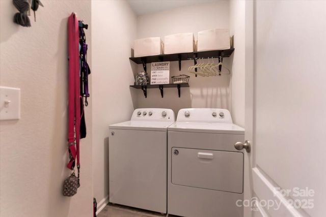 7332 Amberly Hills Road, Charlotte, NC 28215