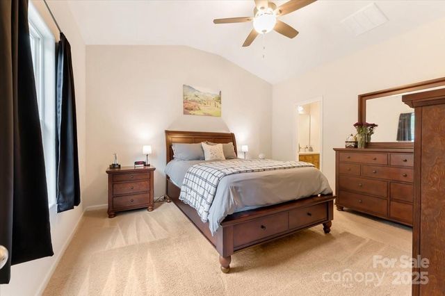 7332 Amberly Hills Road, Charlotte, NC 28215