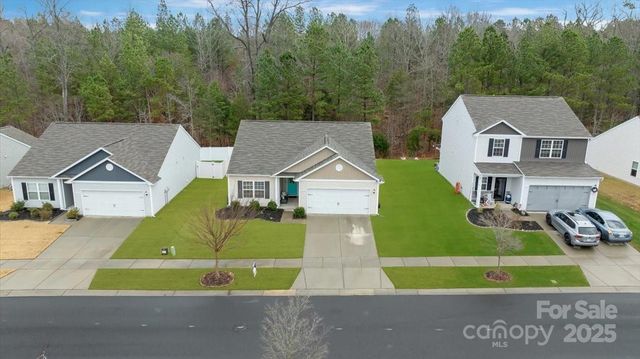 7332 Amberly Hills Road, Charlotte, NC 28215