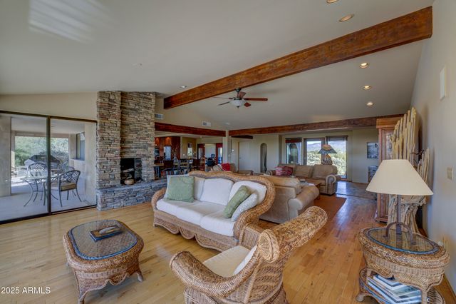 2003 E SMOKETREE Drive, Carefree, AZ 85377