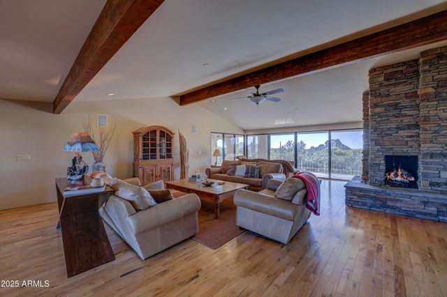 2003 E SMOKETREE Drive, Carefree, AZ 85377