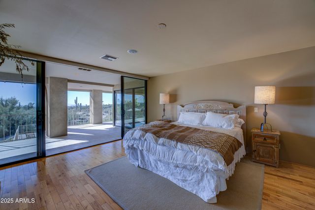 2003 E SMOKETREE Drive, Carefree, AZ 85377