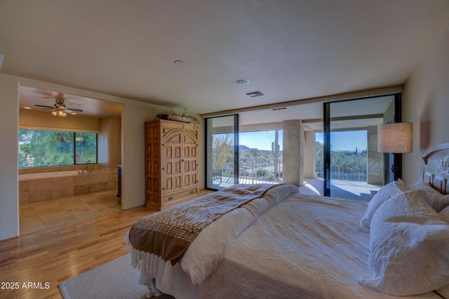 2003 E SMOKETREE Drive, Carefree, AZ 85377