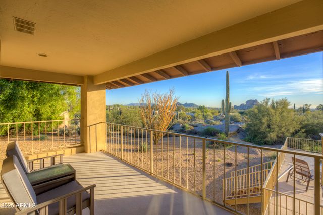 2003 E SMOKETREE Drive, Carefree, AZ 85377