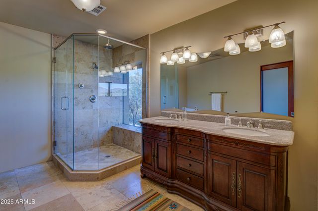 2003 E SMOKETREE Drive, Carefree, AZ 85377