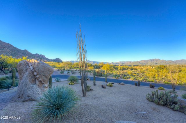 2003 E SMOKETREE Drive, Carefree, AZ 85377