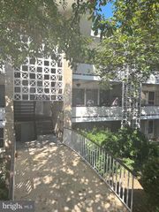 7553 SPRINGLAKE DR #D, Bethesda, MD 20817