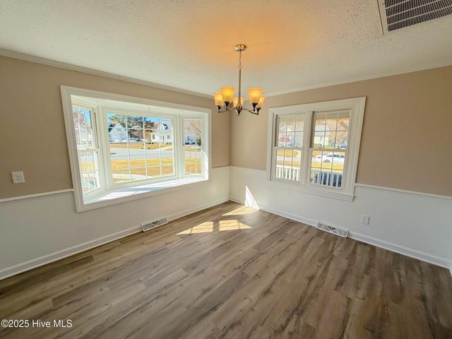 3809 Robin Road, Ayden, NC 28513