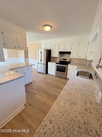 3809 Robin Road, Ayden, NC 28513