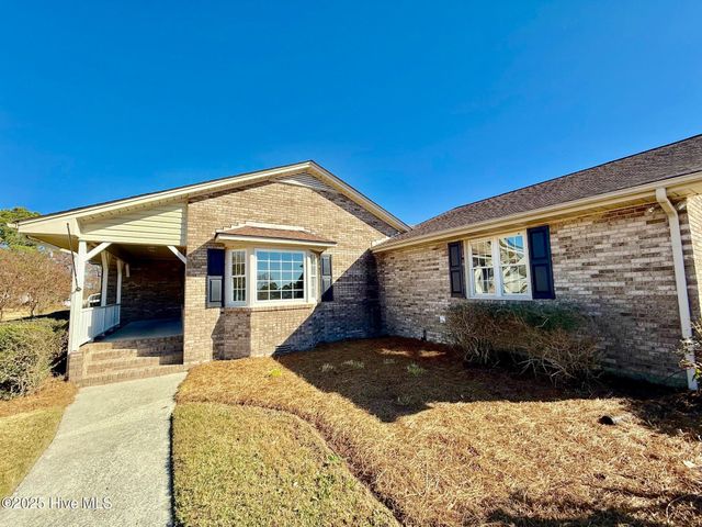 3809 Robin Road, Ayden, NC 28513