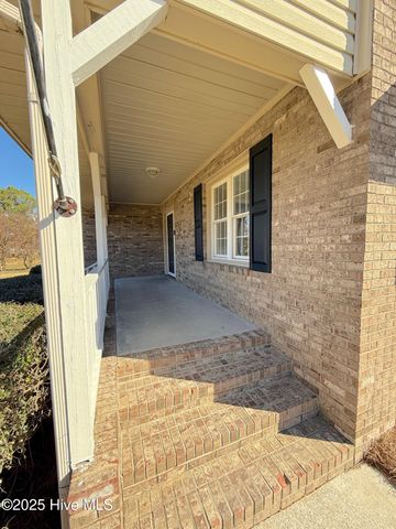 3809 Robin Road, Ayden, NC 28513