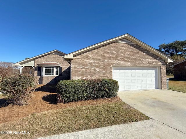 3809 Robin Road, Ayden, NC 28513