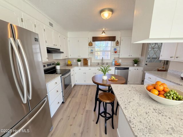 3809 Robin Road, Ayden, NC 28513