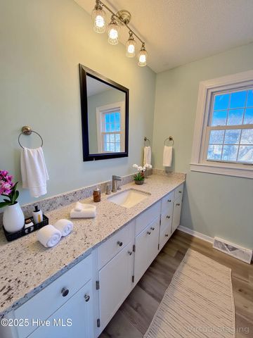 3809 Robin Road, Ayden, NC 28513