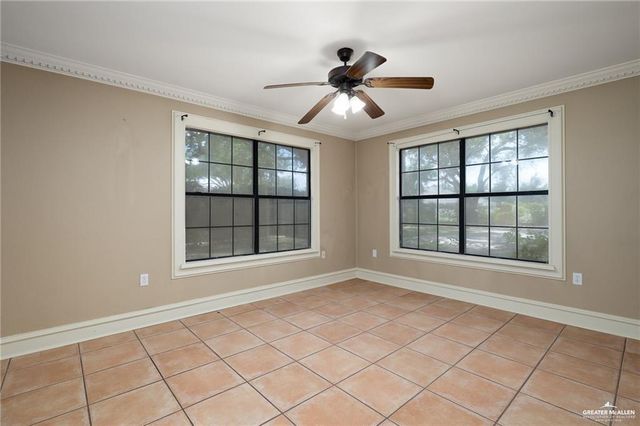 2400 Palm Hurst Drive, Palmhurst, TX 78573