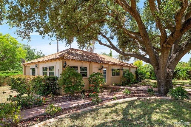 2400 Palm Hurst Drive, Palmhurst, TX 78573