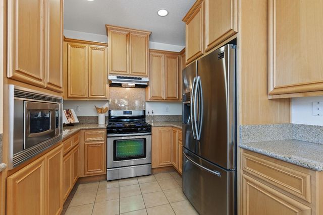 1529 Marseille Ln, Roseville, CA 95747