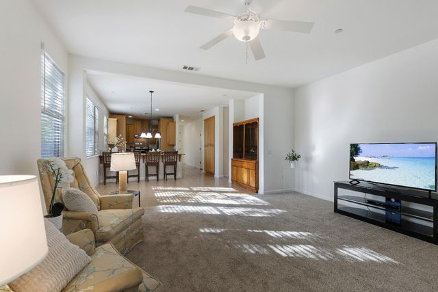 1529 Marseille Ln, Roseville, CA 95747