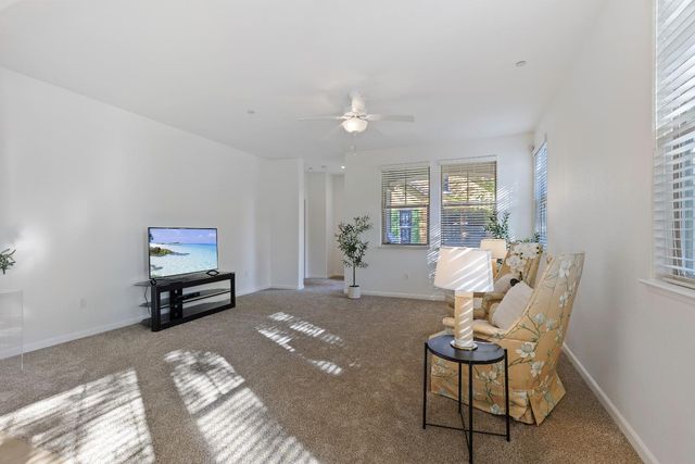 1529 Marseille Ln, Roseville, CA 95747