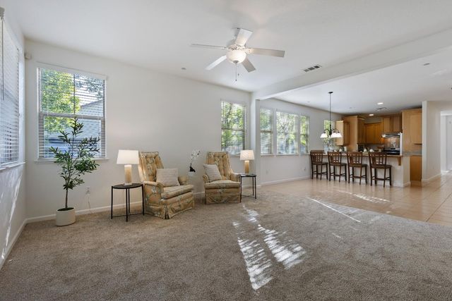 1529 Marseille Ln, Roseville, CA 95747